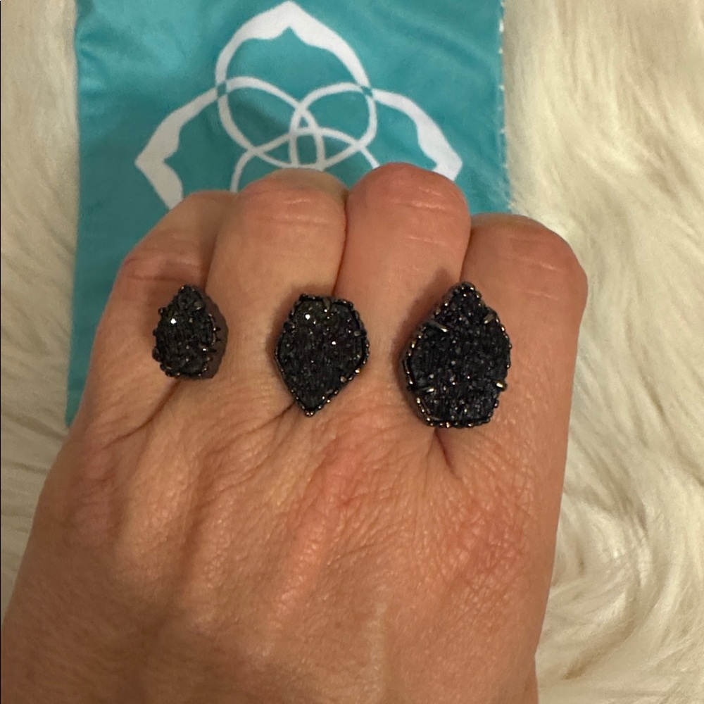 Kendra Scott Ring - Naomi Vintage Ring